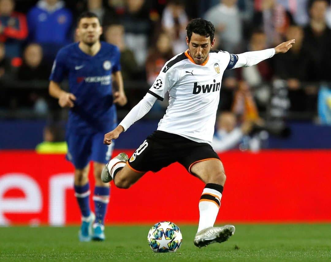 ダニエル・パレホのインスタグラム：「Me siento orgulloso de un equipo que lo dio todo, que se dejó el alma en el campo y que lo volverá a hacer en busca de su objetivo... y de una afición que nunca nos dejó solos y que convirtió Mestalla en una olla a presión... Gracias!!! #Amuntsempre」