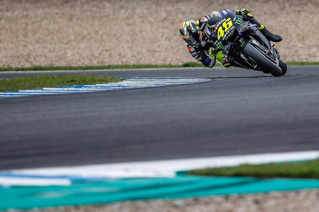 バレンティーノ・ロッシさんのインスタグラム写真 - (バレンティーノ・ロッシInstagram)「Circuito de Jerez,Spain  MotoGp test 📸 @falex79 @gigisoldano @jesusrobledo」11月29日 5時01分 - valeyellow46