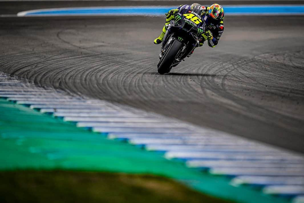 バレンティーノ・ロッシさんのインスタグラム写真 - (バレンティーノ・ロッシInstagram)「Circuito de Jerez,Spain  MotoGp test 📸 @falex79 @gigisoldano @jesusrobledo」11月29日 5時01分 - valeyellow46