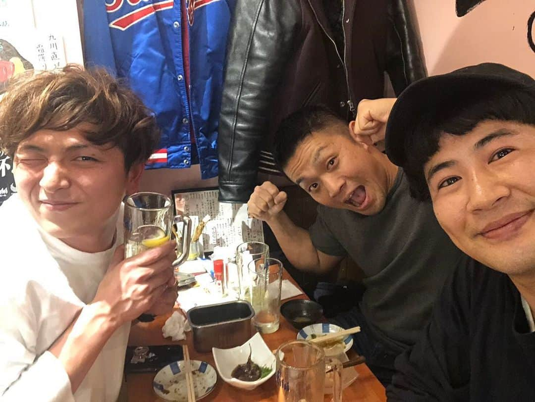 ノリさんのインスタグラム写真 - (ノリInstagram)「先日ご近所さんが誕生日だったので集まりました！！まぁまぁ楽しかったです😋 #よしもと  #バビロン  #芸人 #マッチョ #永福町　#久々飲んだ　#食べた #串揚げ」11月28日 23時42分 - nori_0623