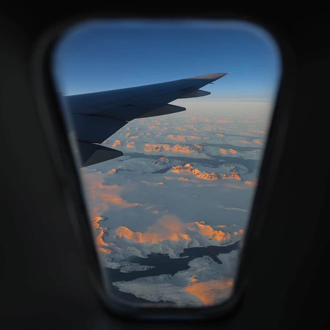 エールフランスのインスタグラム：「This week, take a trip to Montreal with Adeline @onmetlesvoiles at the controls of our Instagram account. Cette semaine, évadez-vous à Montréal avec Adeline @onmetlesvoiles aux commandes de notre compte Instagram. #FrenchFlair #mtlmoments」
