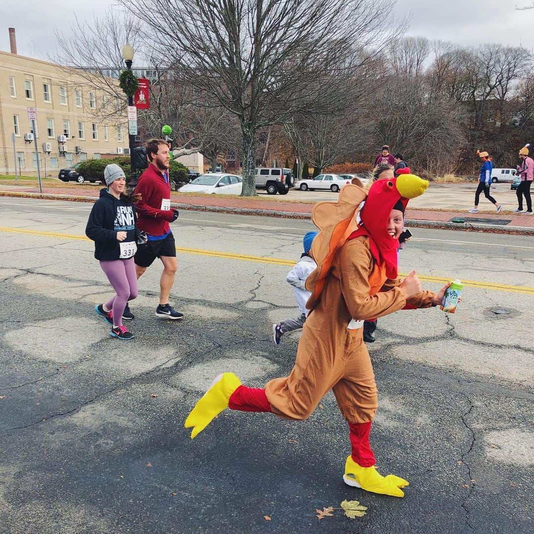 Vita Coco Coconut Waterのインスタグラム：「Rumor has it turkeys run faster on Thanksgiving」