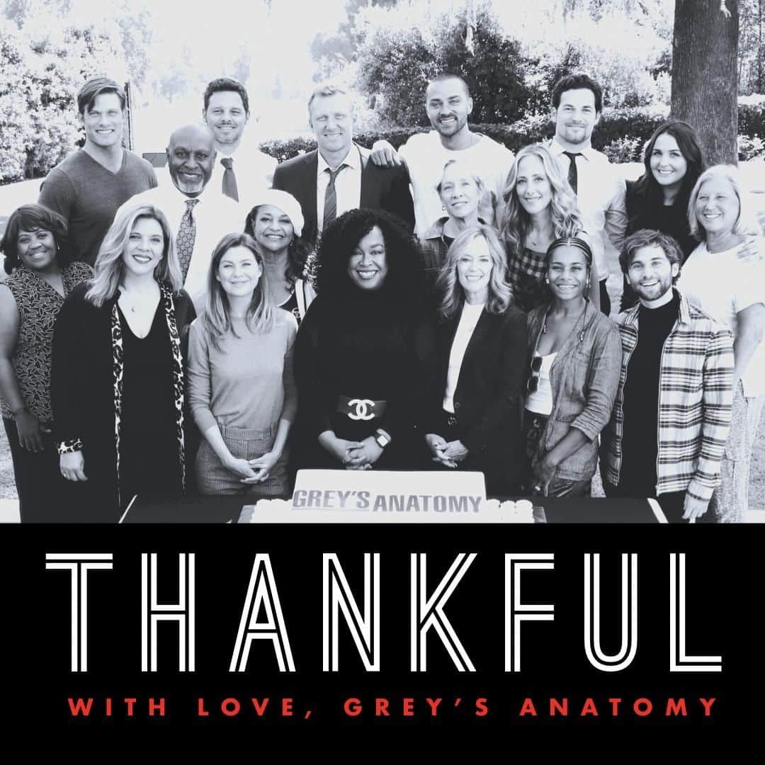 Grey's Anatomyさんのインスタグラム写真 - (Grey's AnatomyInstagram)「We're thankful for our #GreysAnatomy fans and fam. 💙 #HappyThanksgiving all!」11月29日 1時00分 - greysabc