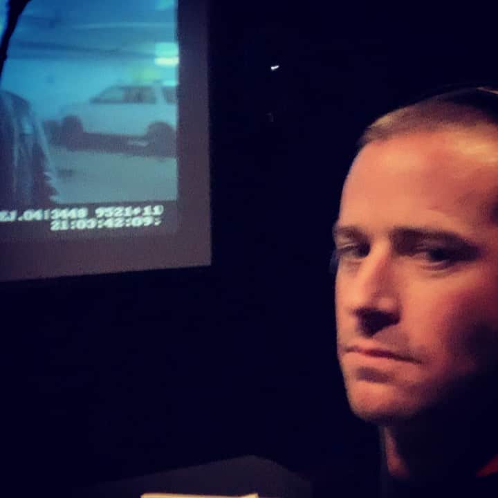 アーミー・ハマーのインスタグラム：「So if you watch a movie on a plane or on TV and they swear words are edited out, this is how it’s done. It’s a dumb, miserable process. I didn’t take it seriously and the director of the film (@njarecki) had no reservations telling me what he thought. #dreamland」