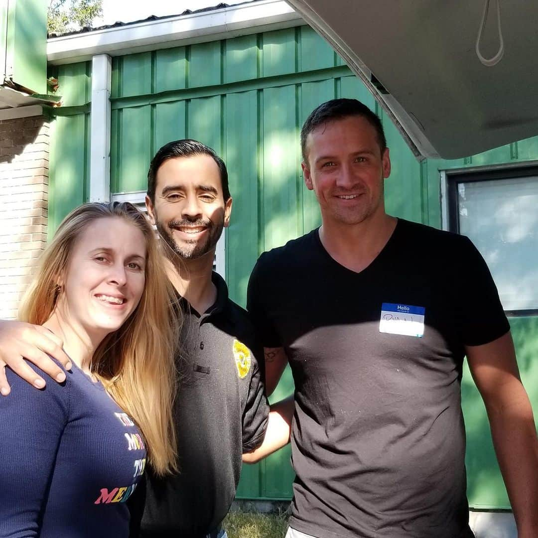 ライアン・ロクテさんのインスタグラム写真 - (ライアン・ロクテInstagram)「Happy Thanksgiving everyone! Took the family to St. Francis house to teach my son the importance of giving back and helping others! Also thank you to the police officers that came and picked up meals to deliver to those in need! #turkey #helpingothers #givingback」11月29日 2時00分 - ryanlochte