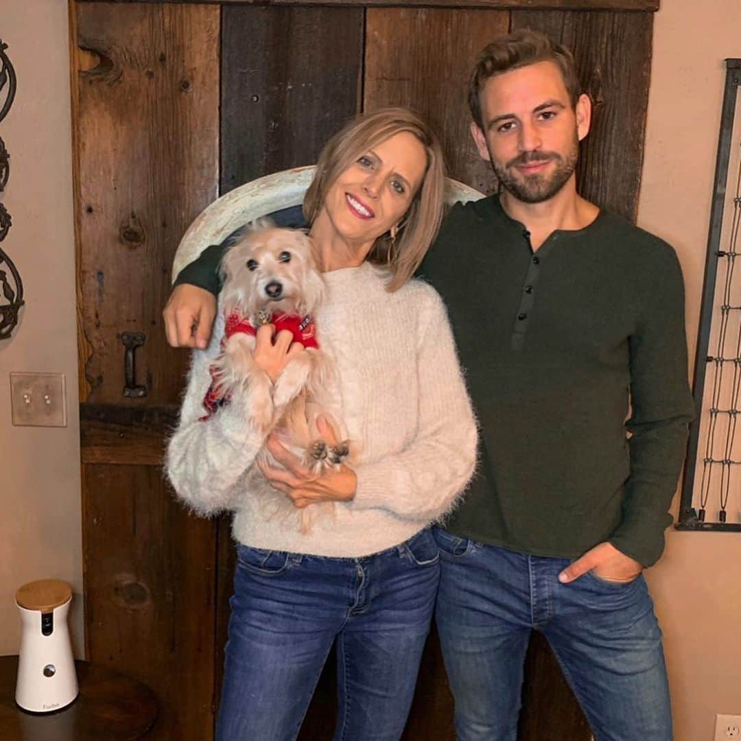 のインスタグラム：「HAPPY BIRTHDAY to my beautiful mother of 11 kids who is so selfless all she wanted for her bday was @furbodogcamera. Save 46% on your Furbo today with their biggest black Friday Sale ever - link in bio. P.S I keep telling my mom how young she looks.. PLEASE CONFIRM!! #Furbo #CaughtonFurbo #birthday #thanksgiving」