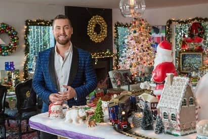 ランス・バスさんのインスタグラム写真 - (ランス・バスInstagram)「Yo, Thanksgiving, I'm really happy for you, I'ma let you finish, but Christmas comes early TONIGHT on my new @HGTV holiday special #OutrageousHolidayHouses! This show is guaranteed to kick off your Christmas spirit! 10pm #HGTV」11月29日 2時17分 - lancebass