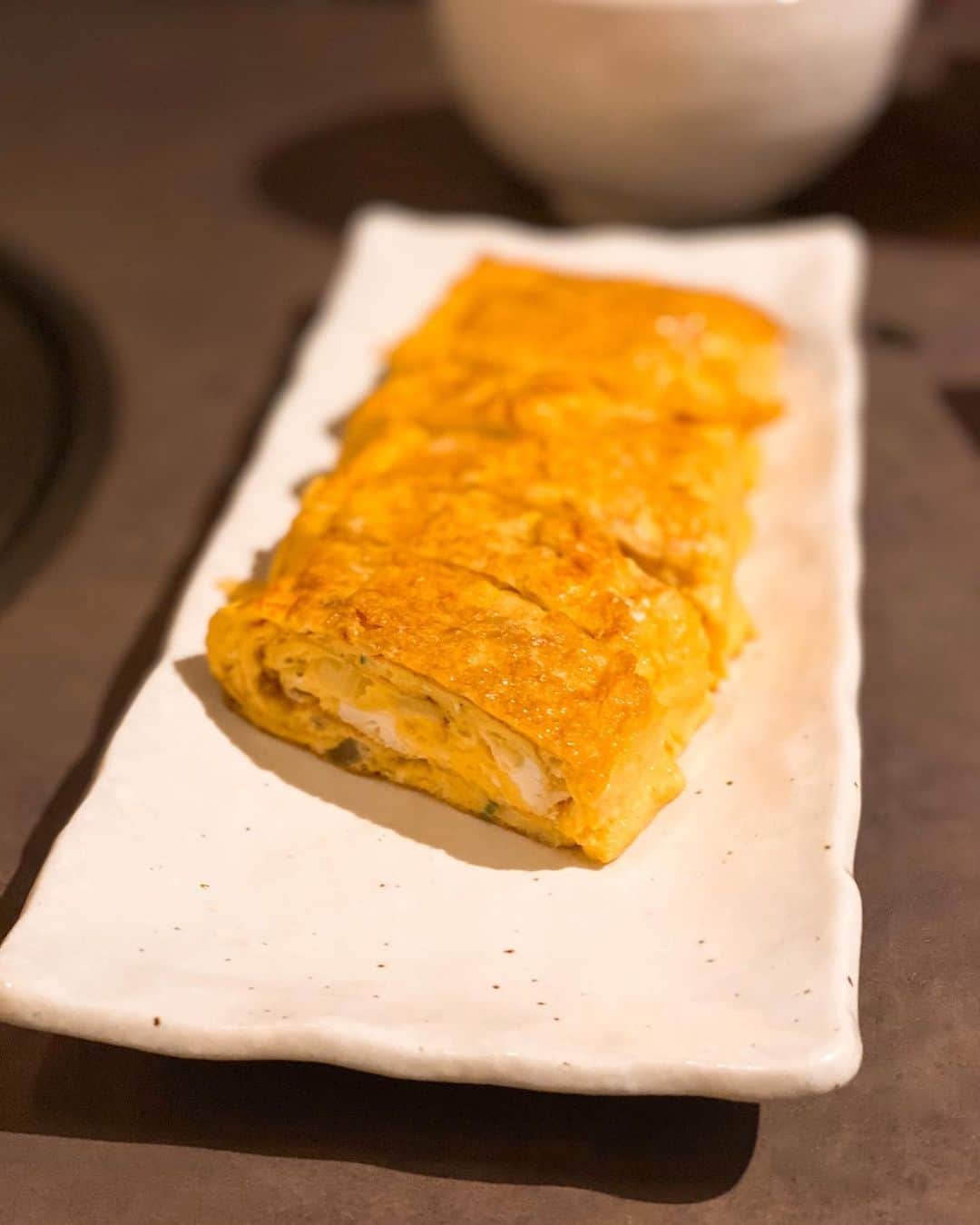 秋山具義さんのインスタグラム写真 - (秋山具義Instagram)「西麻布『ユッチャン。』の名物、葛冷麺や葛ビビン麺やLAカルビ、最高でした！！！﻿ 焼肉は、タン多めでオーダーしましたが、素晴らしい肉質でどれも美味しかった！！！﻿ ﻿ #ユッチャン #西麻布焼肉 #具義焼肉2019」11月29日 2時17分 - gugitter