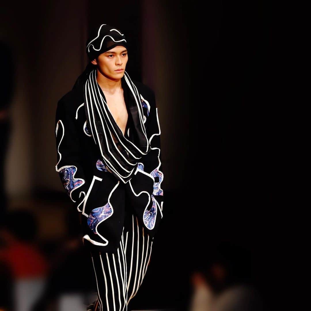 眞栄田郷敦のインスタグラム：「#モード学園  #0キス  #beautifulcostume  #runway  #modeling  #loveitall」