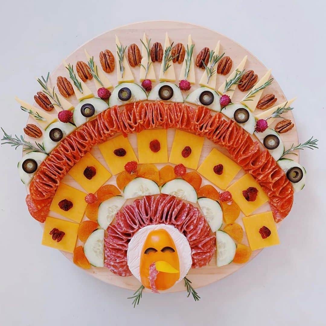 Whole Foods Marketさんのインスタグラム写真 - (Whole Foods MarketInstagram)「It’s the best day of the year. Happy Thanksgiving! Turkey 🧀 plate created by @thatcheeseplate — learn to build on @cheesebynumbers!」11月29日 2時58分 - wholefoods