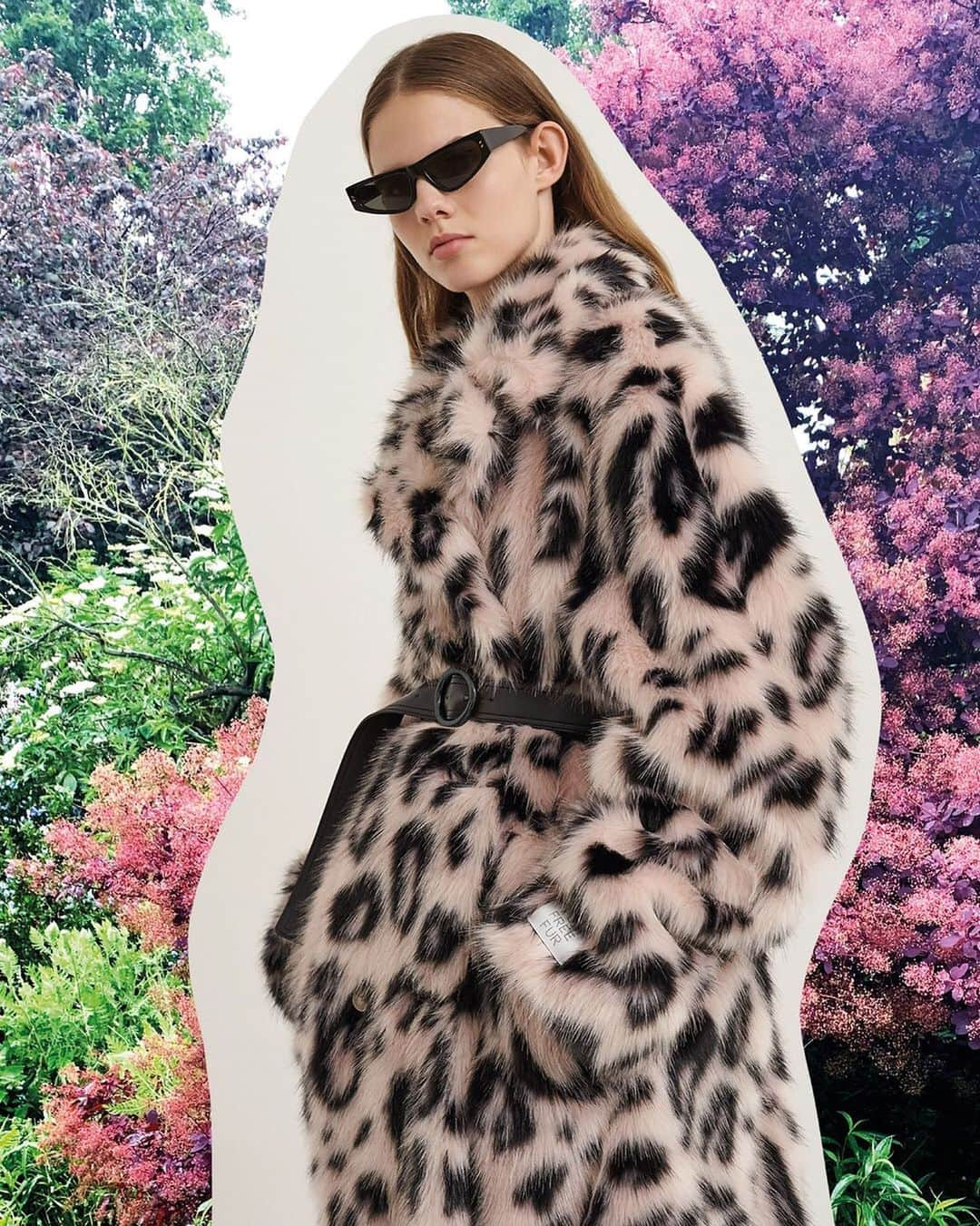 ステラ・マッカートニーさんのインスタグラム写真 - (ステラ・マッカートニーInstagram)「Going fur free has never looked, or felt better ✨ Love Stella leopard in our #StellaSpring20 collection, available for pre-order now.⁣ ⁣ #FurFreeFur #StellaMcCartney」11月29日 3時07分 - stellamccartney