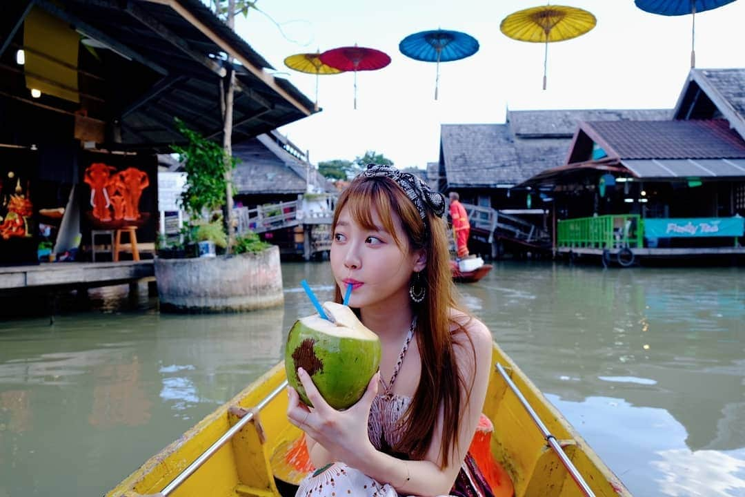 ユラさんのインスタグラム写真 - (ユラInstagram)「#thailand 🌵🌴🌿💐🥥🍍」11月29日 14時15分 - yura_936