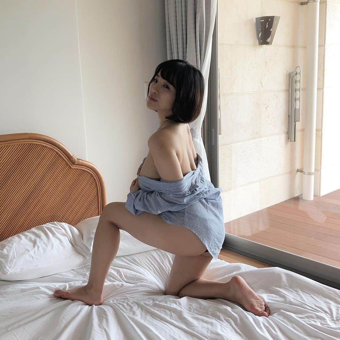 天木じゅんさんのインスタグラム写真 - (天木じゅんInstagram)「. .  Look at your back muscles:DDD . . . #gravure #グラビア #天木じゅん #天木純 #junamaki #我叫天木純」11月29日 14時08分 - jun.amaki