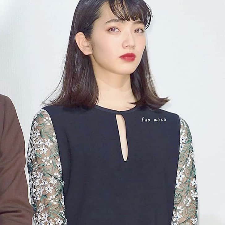 女優ファンアカウントのインスタグラム