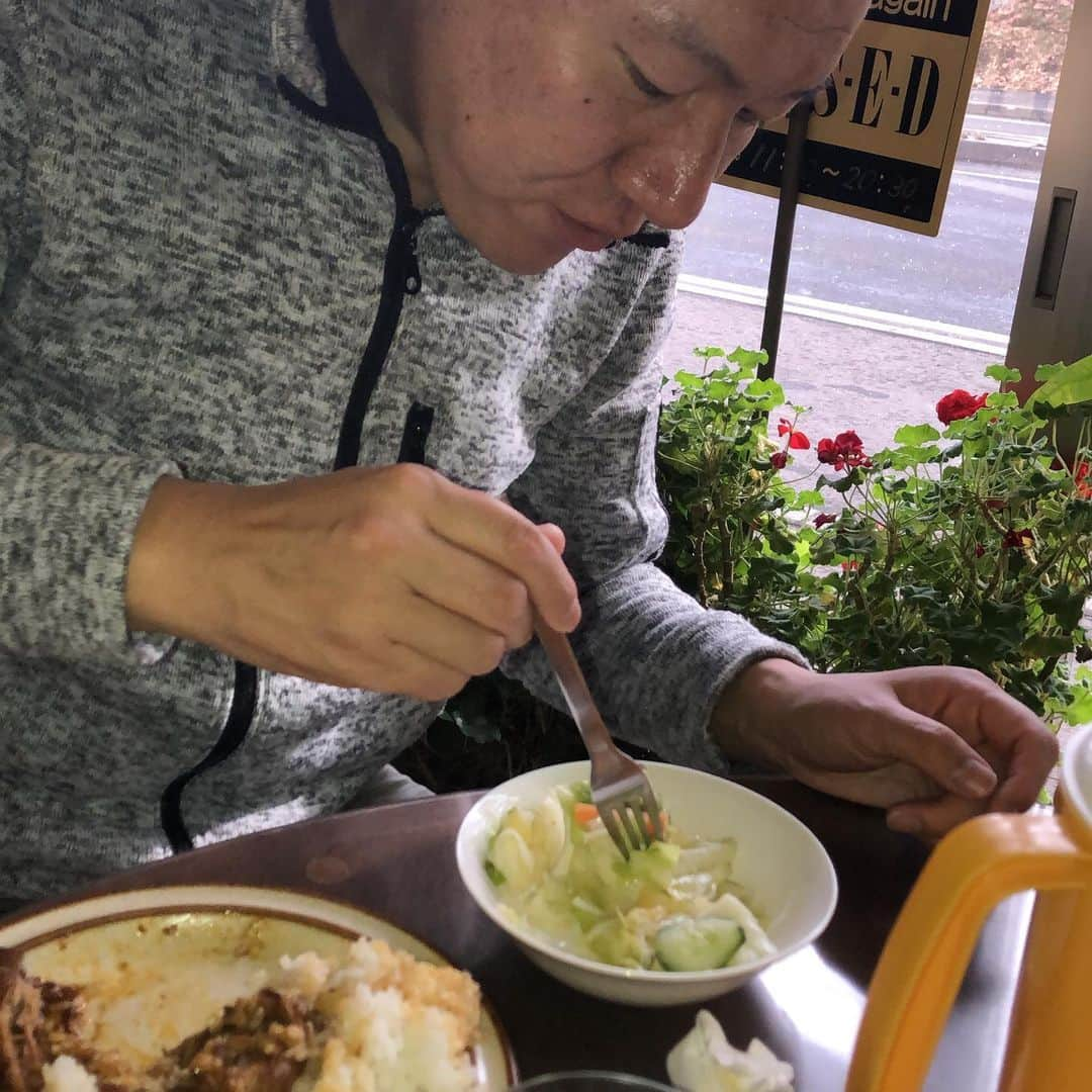 村本大輔さんのインスタグラム写真 - (村本大輔Instagram)「#札幌 #雪 #ランチ #ラーメンとカレー」11月29日 12時42分 - muramotodaisuke1125