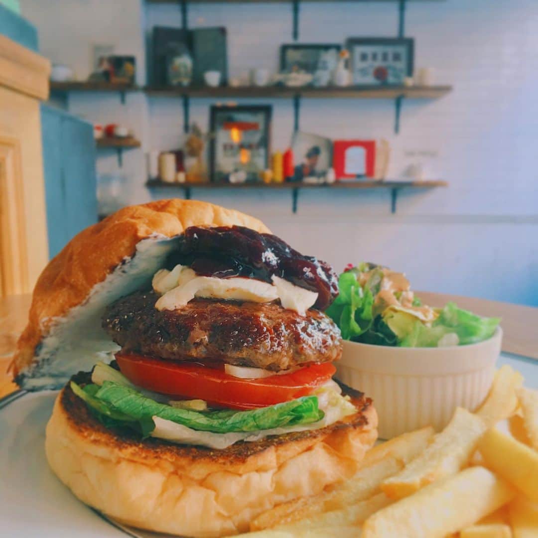 antenna* officialのグルメインスタ