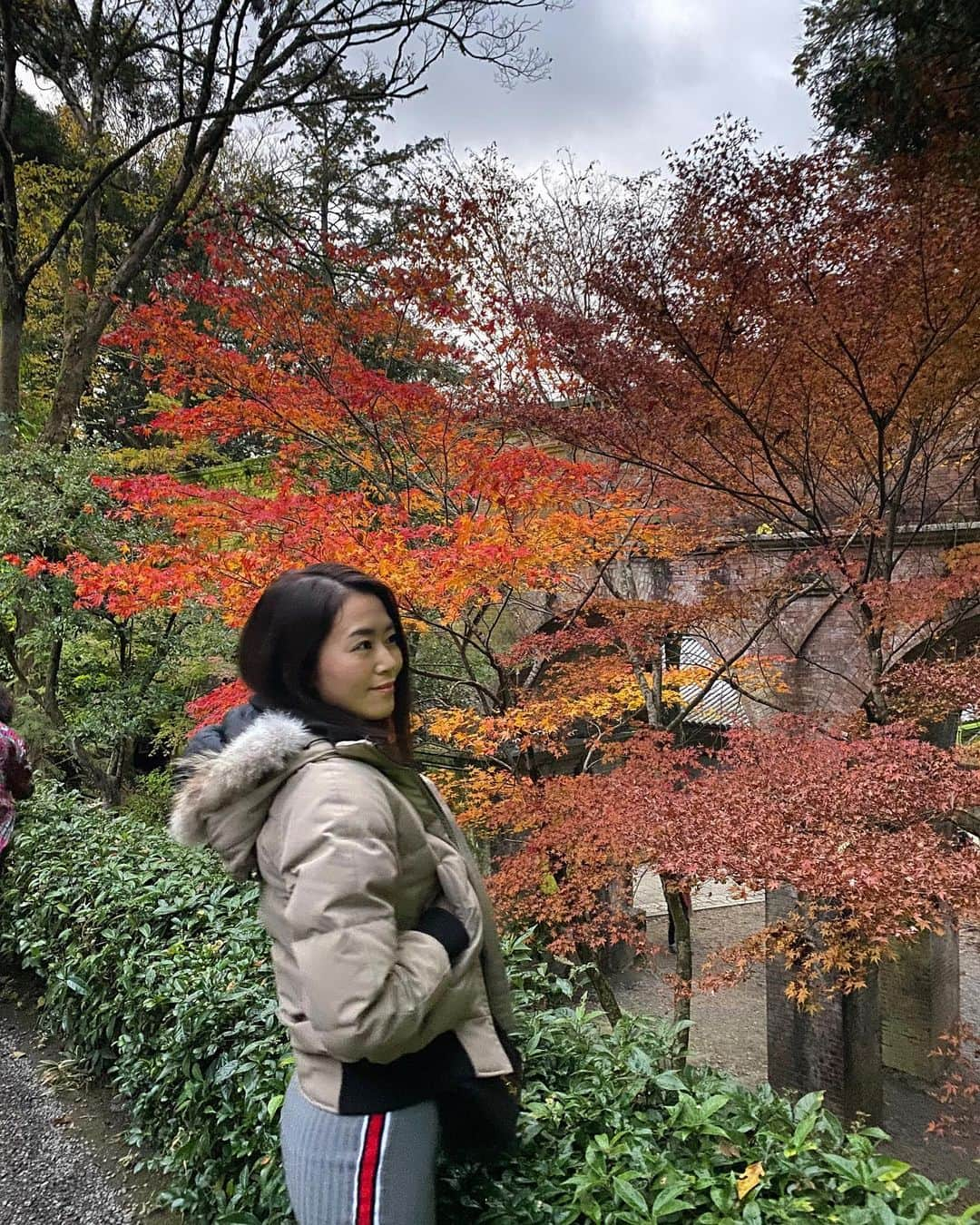 佐野真彩さんのインスタグラム写真 - (佐野真彩Instagram)「紅葉狩り🍁 永観堂は混み過ぎてて中に入るのは断念しました😧 . . #南禅寺 #永観堂　#紅葉　#京都　#京都紅葉　#trip #紅葉ライトアップ」11月29日 13時19分 - sano.maya