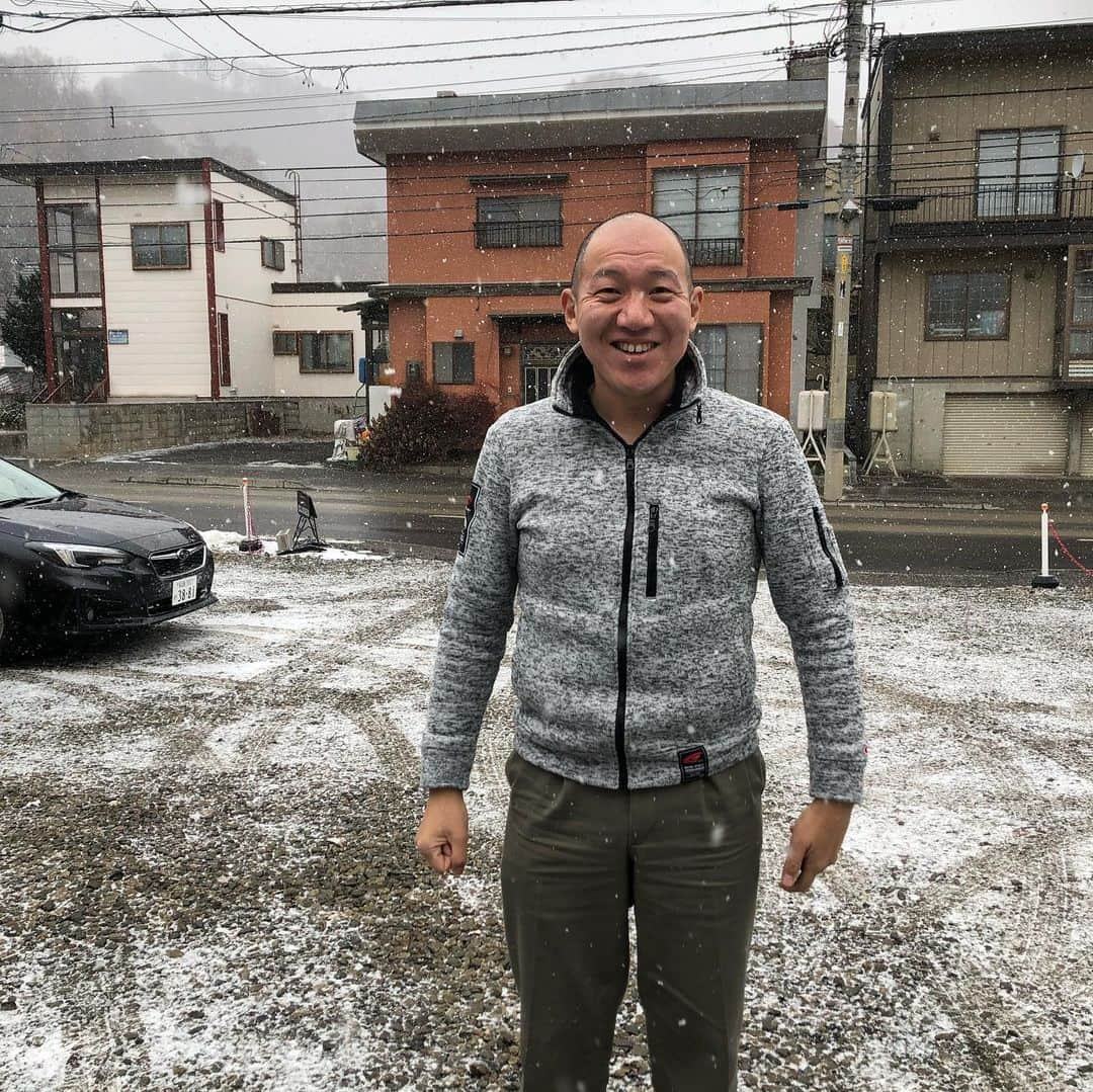 村本大輔さんのインスタグラム写真 - (村本大輔Instagram)「札幌でカレーを食べてコーヒー飲んでからのんびり富良野へドライブ」11月29日 13時26分 - muramotodaisuke1125