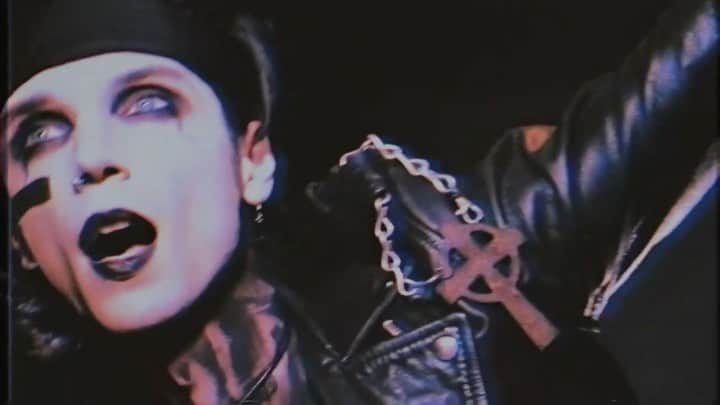 アンディー・ビアーザックのインスタグラム：「“Saints of The Blood” @blackveilbrides new music video out now at the link in my bio and on www.bvbthenight.com #TheNight」