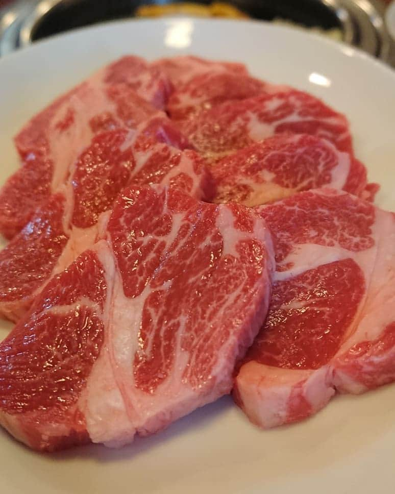 ニッチロー'さんのインスタグラム写真 - (ニッチロー'Instagram)「今日はいい肉の日🍖  今夜はわいわいと美味しい焼肉を❤️ #いい肉の日 #焼肉 #飯田焼肉 #日本一の焼肉の街生まれ  #日本一の焼肉の街  #長野県飯田市 #飯田焼肉大使 #焼肉大使 #ニッチロー’ #ニックロー #yakiniku  #yakinikucity  #iidacity」11月29日 14時00分 - nicchiro5.1