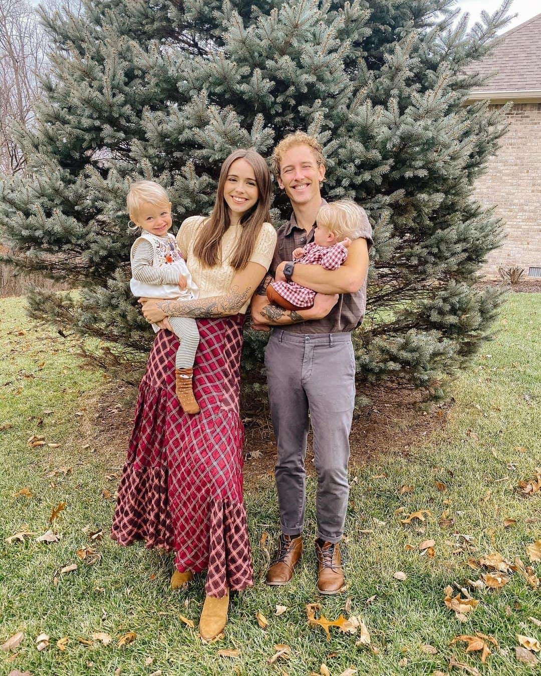 Acacia Brinleyさんのインスタグラム写真 - (Acacia BrinleyInstagram)「A thanksgiving in Indy. 💛 so happy to be with my people.」11月29日 5時06分 - acaciakersey