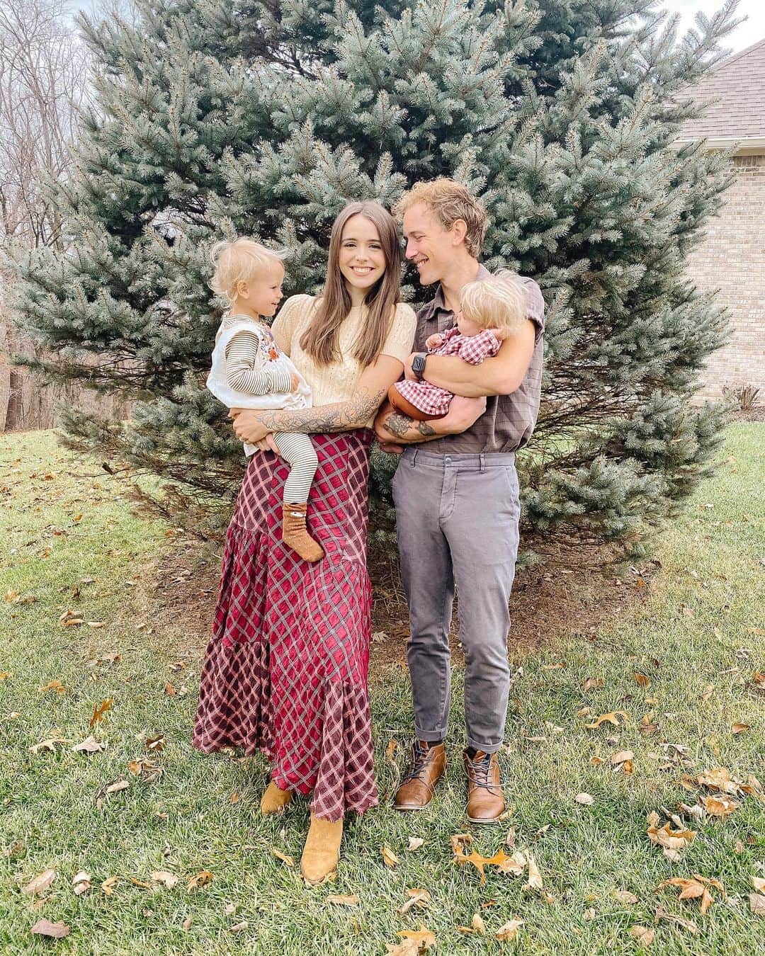 Acacia Brinleyさんのインスタグラム写真 - (Acacia BrinleyInstagram)「A thanksgiving in Indy. 💛 so happy to be with my people.」11月29日 5時06分 - acaciakersey