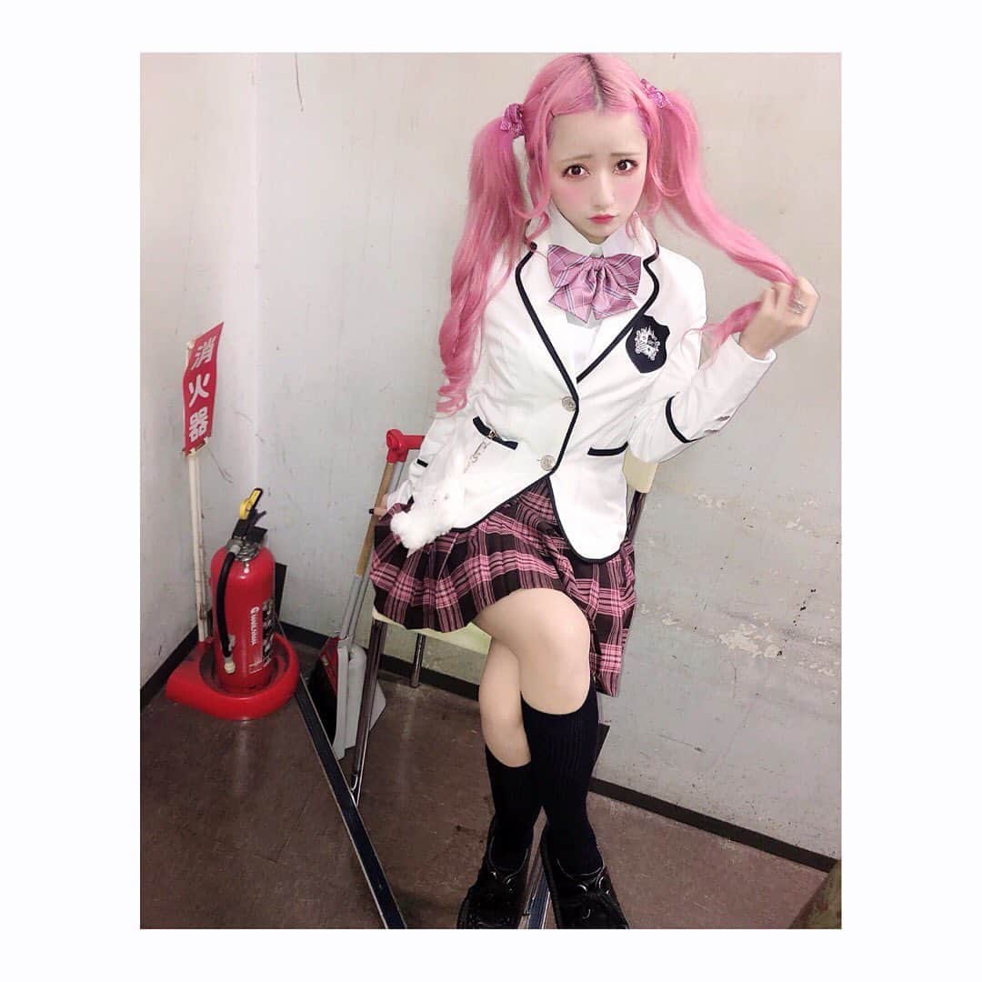 胡桃兎愛のインスタグラム：「放課後私の教室に来てくれる、？ #ヒロシン学園」
