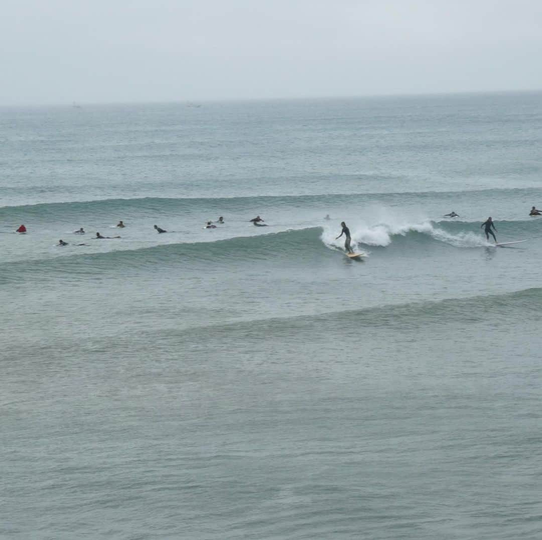 Isseki Nagaeさんのインスタグラム写真 - (Isseki NagaeInstagram)「fun wave but TOO crowded  #surfing #surfinglife #beach #beachlife #surfingday #funwave #crowded」11月29日 5時37分 - isseki_nagae