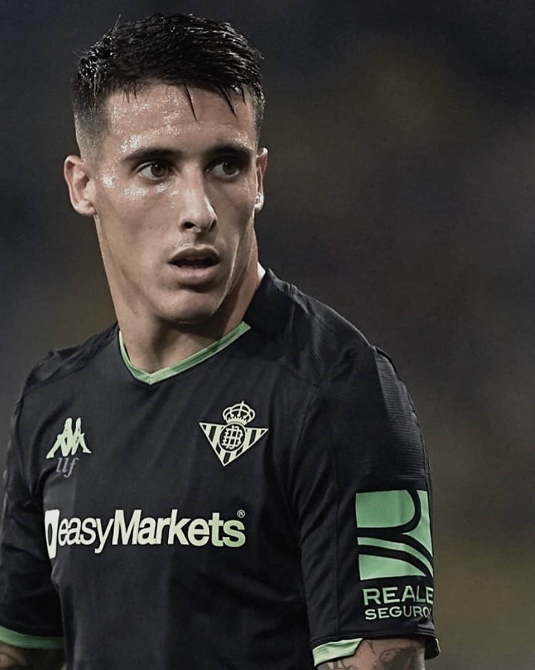 クリスティアン・テージョのインスタグラム：「Con muchas ganas de volver!!!Vaaaaamoss💪💚 #MushoBetis @realbetisbalompie」