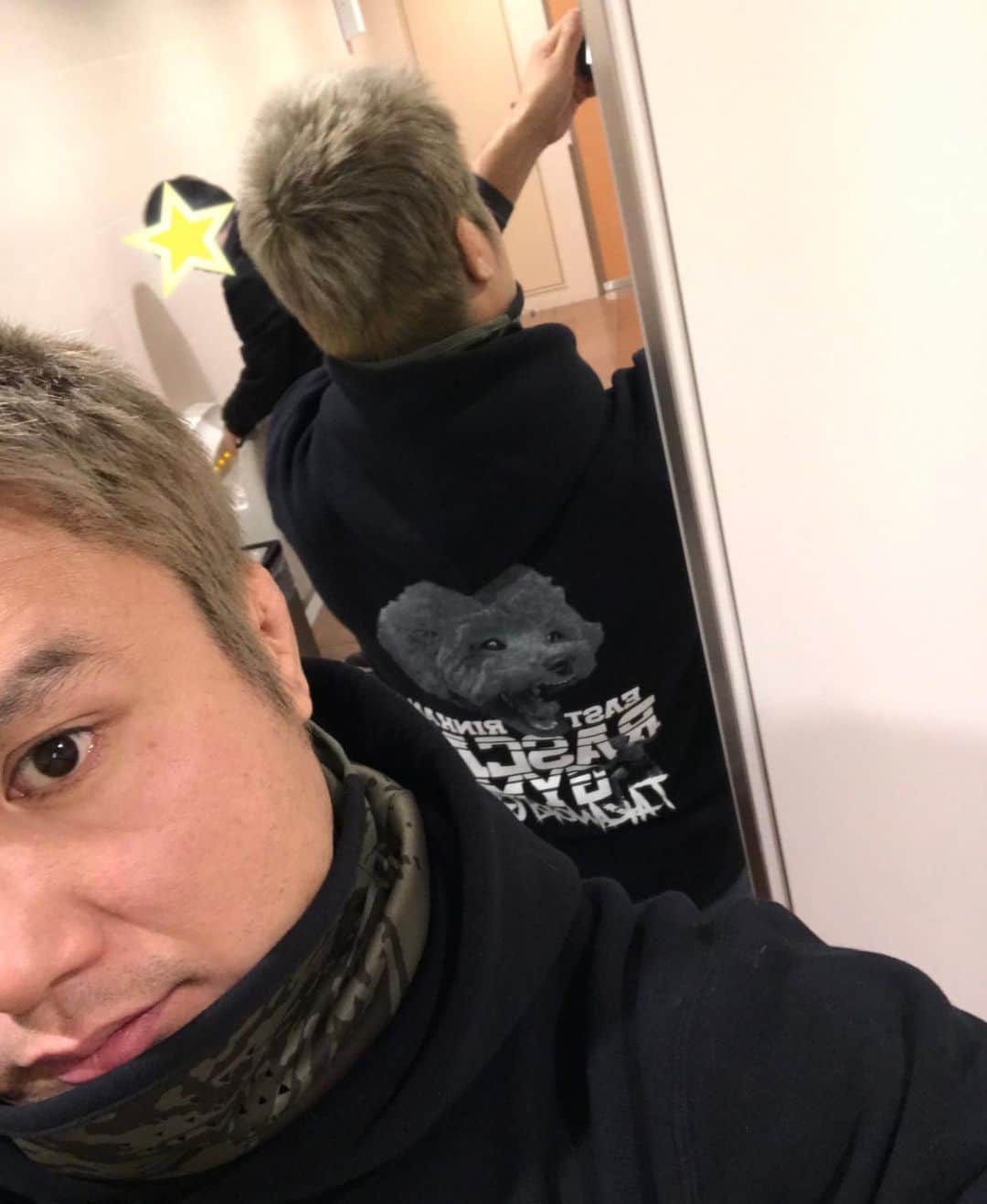 五味隆典さんのインスタグラム写真 - (五味隆典Instagram)「今から秋田行きます🤼‍♀️ららパーカー🐶」11月29日 7時27分 - takanorigomi