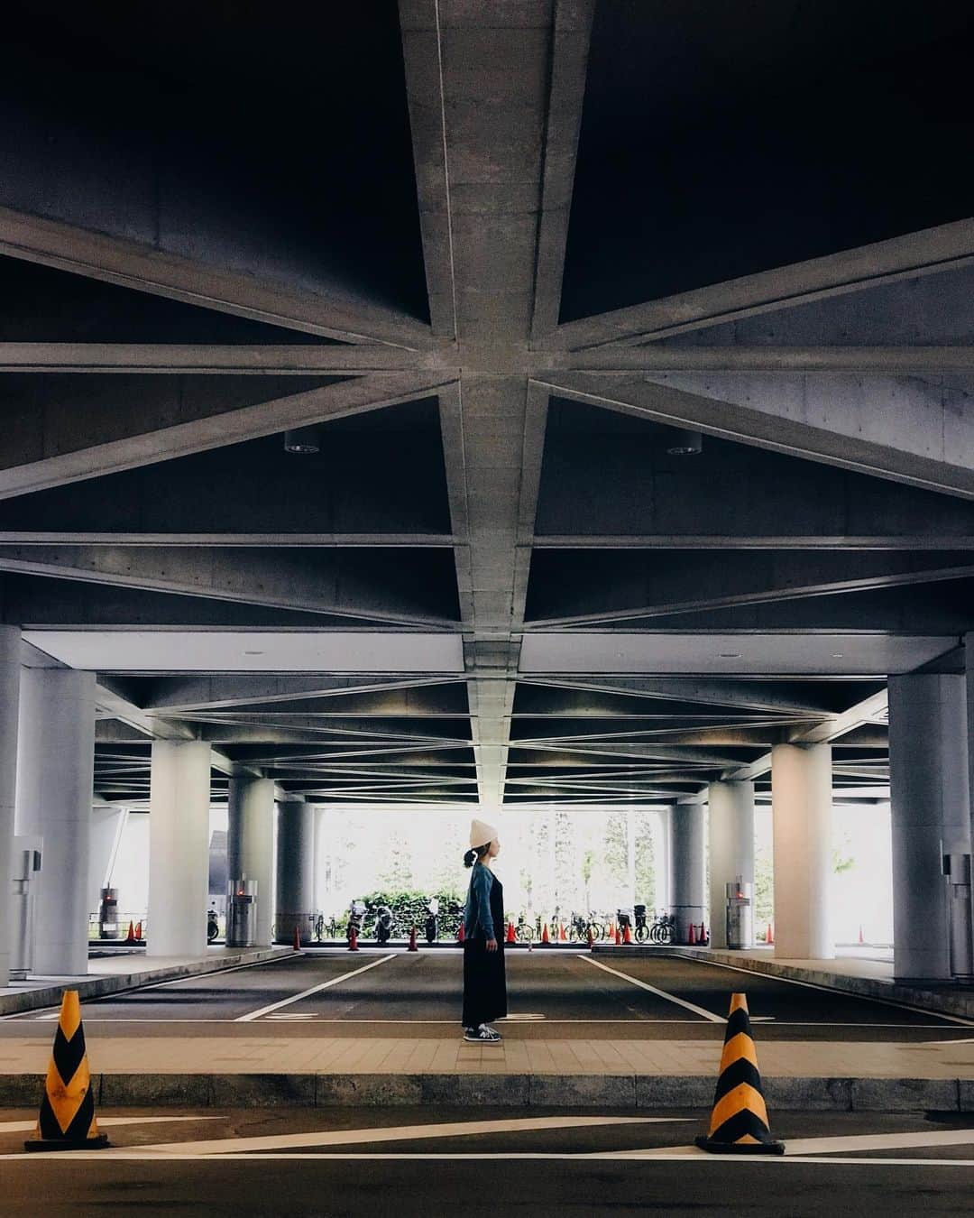 ima_ju / Jun Iのインスタグラム：「. . Asterisk Ceiling . . wiz @tokyo_grapher #ShotOn_TG . ZD WIDE LENS PRO　 #TG_Wide . . ::」