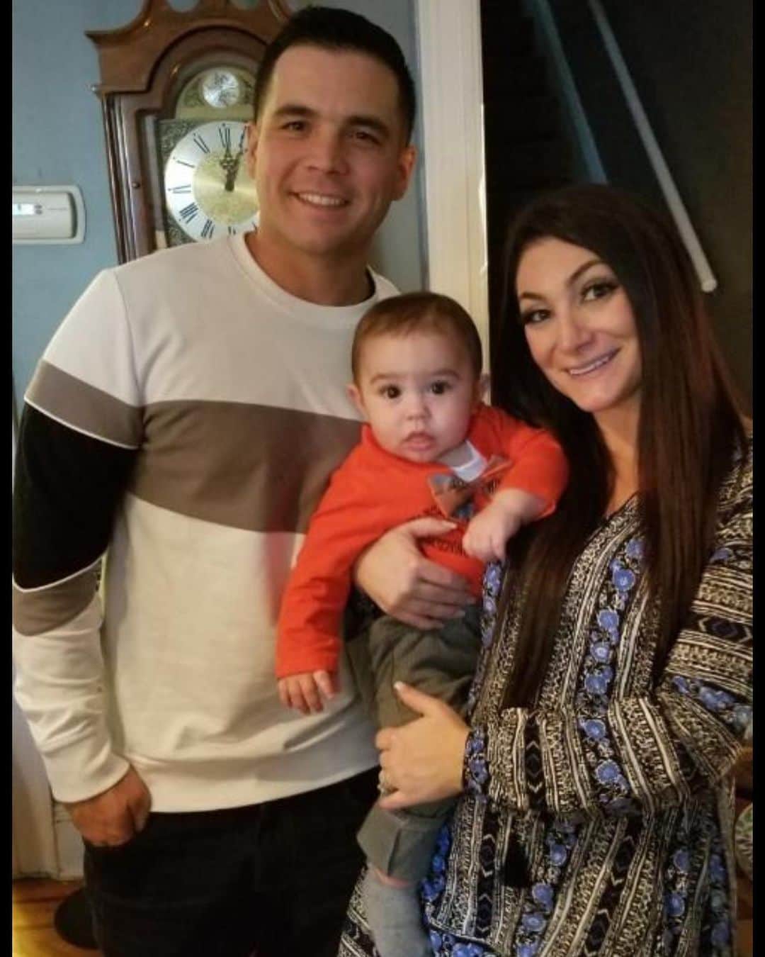 ディーナ・ニコール・コルテーゼのインスタグラム：「Happy Thanks giving from the buckner clan ❤️ I’m so thankful for my little family ❤️」