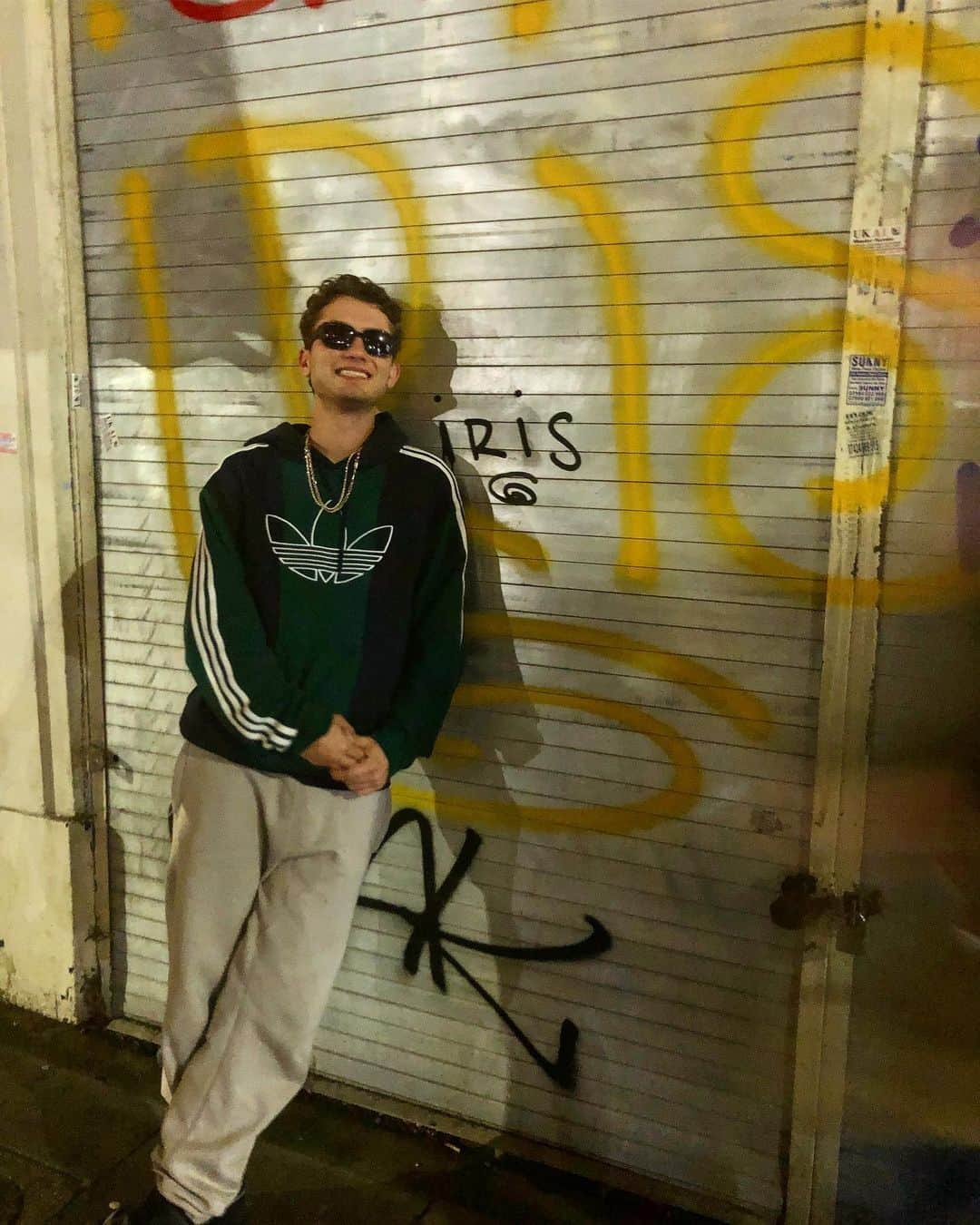 ラファティ・ロウのインスタグラム：「Me. Iris. Marley. Me iris Marley.」