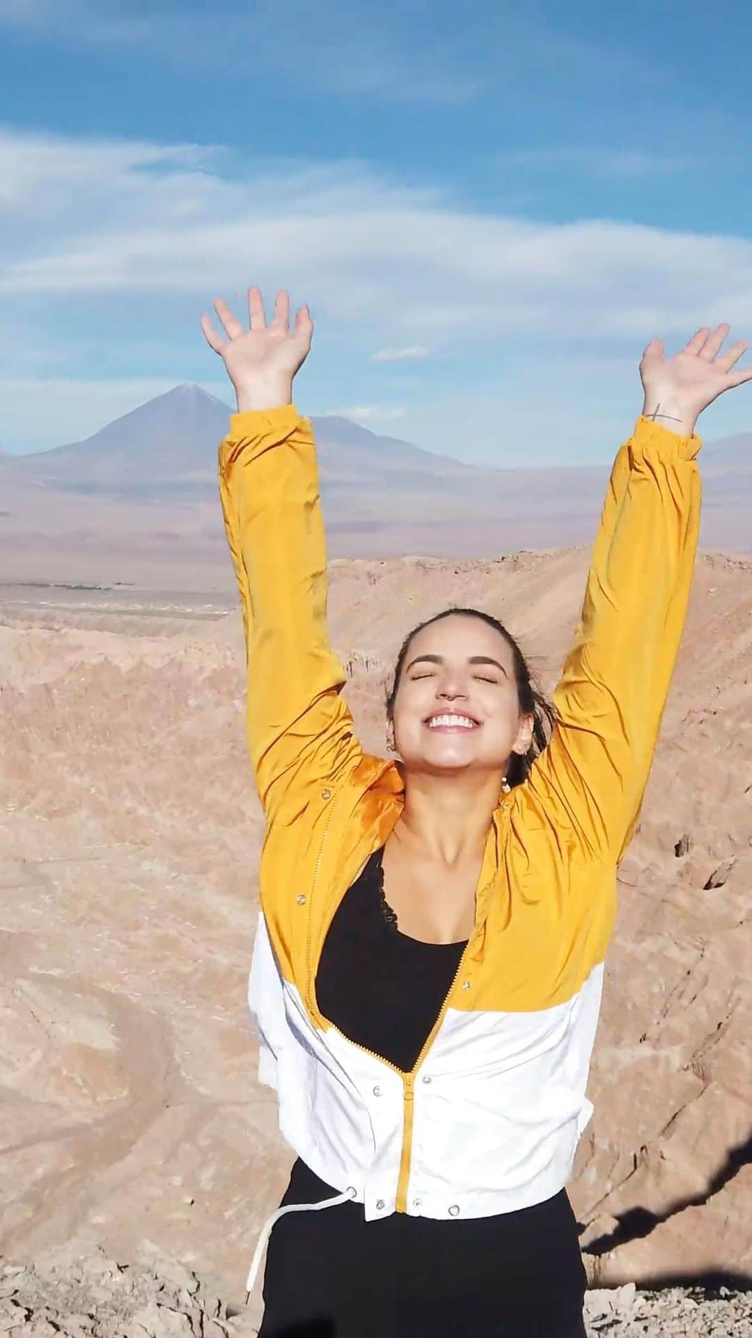 Bruna Unzuetaのインスタグラム：「Ei gente, espero que vcs gostem de acompanhar essa viagem! Foi muito incrível e especial 🖤」