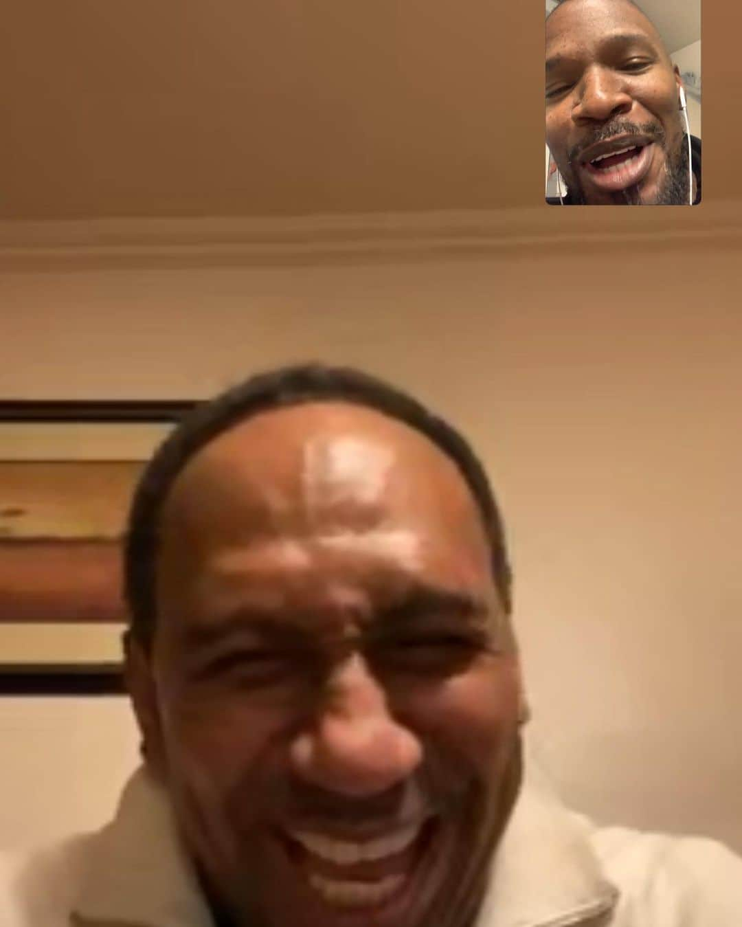 ジェイミー・フォックスさんのインスタグラム写真 - (ジェイミー・フォックスInstagram)「When u trying to digest yo turkey and this Dallas Cowboys shit and then this muuuuphucka FaceTime you!!! Damn damn damn!!! “Florida Evans voice “ #swipeleft @stephenasmith we ain’t done!!!!!」11月29日 14時15分 - iamjamiefoxx