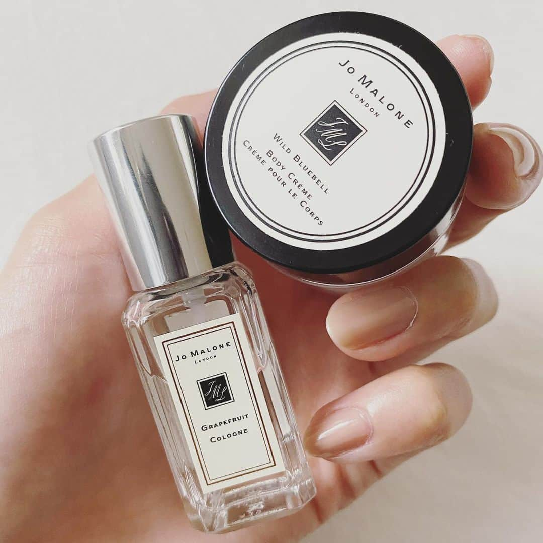 植草沙織のインスタグラム：「Good morning💐 いってきます💐 . . #jomalone  @jomalonelondon  #fragrance #flower #grapefruit #gift #ありがとう」