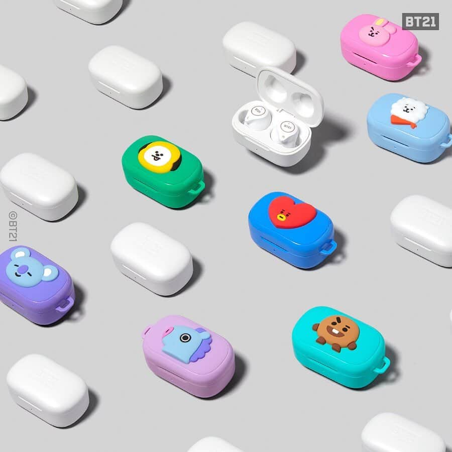 BT21 Stars of tomorrow, UNIVERSTAR!さんのインスタグラム写真 - (BT21 Stars of tomorrow, UNIVERSTAR!Instagram)「An Earful of Music, a Handful of Air. #BT21 True #WirelessEarbuds!  Touch operated, 🎶 #WirelessCharge with a soft  and durable #DedicatedCase!  now at LINE FRIENDS COLLECTION.  Check product tag!  #NoiseCancel #Strap #GlobalShipping」11月29日 10時05分 - bt21_official