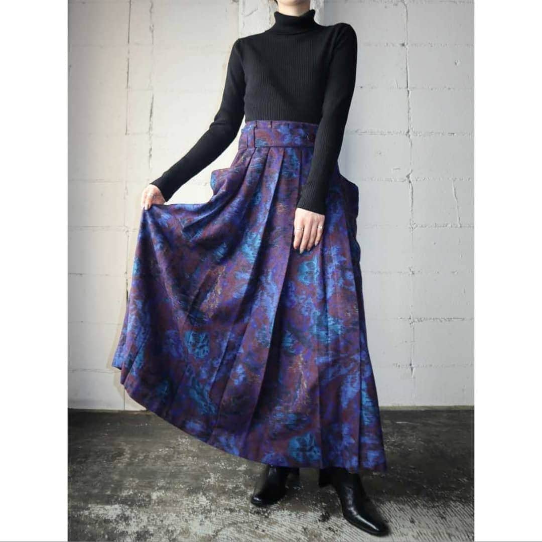 吉祥寺 古着屋 Orfeoさんのインスタグラム写真 - (吉祥寺 古着屋 OrfeoInstagram)「Vintage Pattern Wool Skirt  #orfeo #kichijoji #tokyo #vintage #used #fashion #coordinate #outfit #オルフェオ #吉祥寺 #東京 #古着 #ヴィンテージ #ユーズド #ファッション #コーディネート  掲載商品のお問い合わせはメールにて承っております。コメント、DMでのお問い合わせは受け付けておりませんのでご了承ください。」11月29日 10時43分 - orfeokichijoji