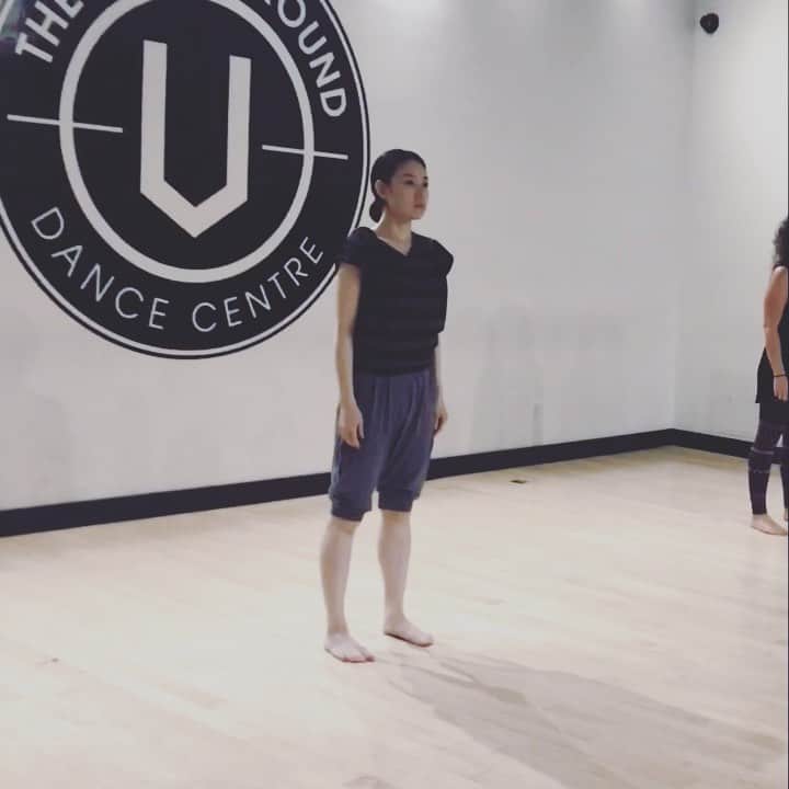 瀬稀ゆりとのインスタグラム：「最近コンテンポラリーダンスの魅力に嵌っています。. . I’m into contemporary dance!. . . #恥ずかしいので少しだけ #dance #movie #contemporary #exercise #toronto」