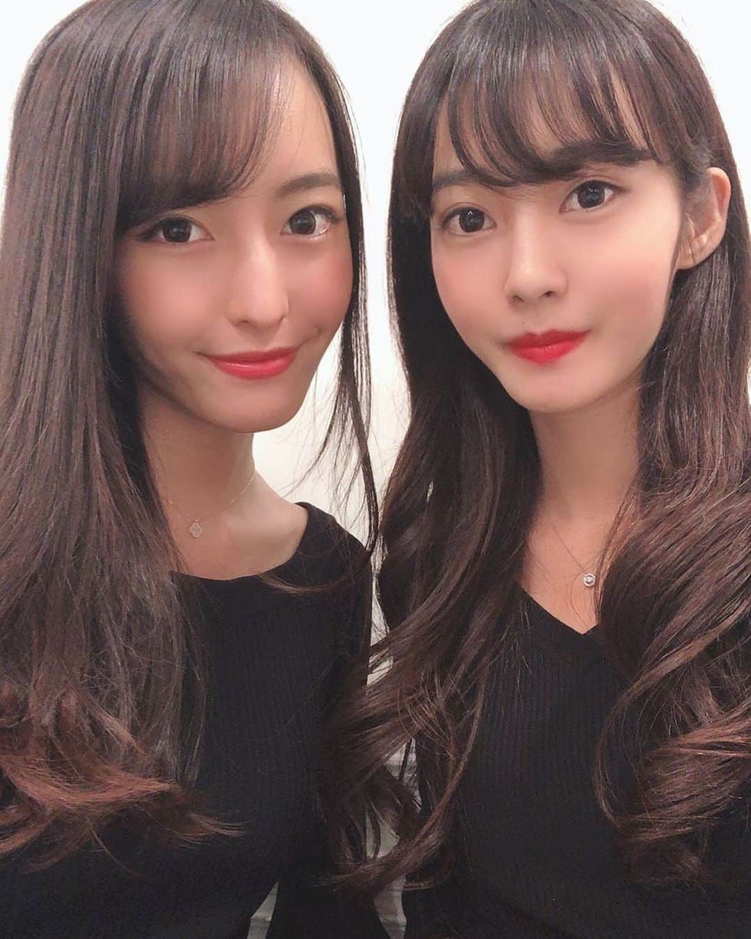 美女美容事情さんのインスタグラム写真 - (美女美容事情Instagram)「《美人姉妹🌟👭💓》⁠⠀ *⁠⠀ リポストを使って、素敵な写真📷✨を投稿されてる方を紹介させて頂く⠀⠀⠀⁠⠀ 【💄美女美容事情💅】のコーナーです✨⁠⠀ *⠀⠀⠀⠀⠀⠀⁠⠀ いいねやコメント、フォローして応援してね❤︎🥰🎶⁣⁠⠀ *⠀⠀⠀⠀⠀⠀⁠⠀ 今回ご紹介させて頂きますのは❤︎⁠⠀ Asakaさん< @asaka_0828 >の素敵なお写真📸⁠⠀ *⁠⠀ ⁠巻き髪美人のお二人👧お二人は姉妹なんです💓美人姉妹憧れます✨⁠⠀⁠⠀ *⠀⁠⠀ Asakaさんのアカウントには他にも素晴らしい投稿が沢山ありますので是非覗いてみてくださいね💁‍♀️💙⁠⠀ *⠀⁠⠀ Asakaさん< @asaka_0828 >⁠⠀ 素敵な投稿ありがとうございました☺️📸✨⠀⠀⠀⠀⠀⠀⠀⁠⠀ △▼△▼△▼△▼△▼△▼△▼△▼△▼⠀⠀⠀⠀⠀⠀⠀⠀⠀⠀⠀⠀⠀⠀⠀⠀⠀⠀⠀⠀⠀⠀⠀⠀⠀⠀⠀⠀⠀⠀⠀⠀⁠⠀ ❤🧡💛「美女美容事情」💚💙💜⠀⠀⠀⠀⠀⠀⠀⠀⠀⠀⠀⠀⠀⠀⁠⠀ 👇掲載ご希望の方は👇⠀⠀⠀⠀⠀⠀⠀⠀⠀⠀⠀⠀⠀⠀⠀⁠⠀ @b_b_j.jタグ付けと🖤 ビジョビ⠀🖤タグ付けお願いします✨⠀⠀⠀⠀⠀⠀⠀⠀⠀⠀⠀⠀⠀⠀⠀⁠⠀ ――――――――――――――――⠀⠀⠀⠀⠀⠀⠀⠀⠀⠀⠀⠀⠀⠀⁠⠀ ～姉妹アカウントのご紹介～⠀⠀⠀⠀⠀⠀⠀⠀⠀⠀⠀⠀⠀⠀⠀⠀⠀⠀⠀⠀⠀⠀⠀⠀⠀⠀⁠⠀ ◇美容情報を紹介している«美女美容事情～Beauty～»⠀⠀⠀⠀⠀⠀⠀⠀⠀⠀⠀⠀⠀⠀⠀⠀⠀⠀⠀⠀⠀⠀⠀⠀⠀⁠⠀ ( @b_b_j.j_b )⠀⠀⠀⠀⠀⠀⠀⠀⠀⠀⠀⠀⠀⠀⠀⠀⠀⠀⠀⠀⠀⠀⠀⠀⠀⠀⁠⠀ ◇美しい旅スポット紹介をしている«美 spot»⠀⠀⠀⠀⠀⠀⠀⠀⠀⠀⠀⠀⠀⠀⠀⠀⠀⠀⠀⠀⠀⠀⠀⠀⁠⠀ ( @b__spo )⠀⁠⠀ ⠀⠀⠀⠀⠀⠀⠀⠀⠀⠀⠀⠀⠀⠀⠀⠀⠀⠀⠀⠀⁠⠀ よかったらこちらも覗いてみてね✨⁠⠀ ――――――――――――――――⠀⠀⁠⠀ #ヘアスタイル #自撮り #メイク ⠀⠀⠀⠀⠀⁠⠀⁠⠀ #美肌 #秋カラー ⠀⠀⠀⠀⁠⠀⁠⠀ #ヘアースタイル #ヘアメ ⠀⁠⠀⁠⠀ #アイメイク #美人姉妹⠀⠀⠀⠀⠀⠀⠀⠀⁠⠀⁠⠀ #オトナ女子 #オシャレ好き ⠀⁠⠀⁠⠀ #オシャレさんと繋がりたい #美白ケア ⠀⠀⠀⠀⁠⠀⁠⠀ #カラコン #巻き髪 ⠀⠀⠀⠀⠀⠀⁠⠀⁠⠀ #美意識向上 #ニット ⠀⠀⠀⠀⠀⠀⁠⠀⁠⠀ #アイシャドウ #女子力アップ ⠀⠀⠀⠀⠀⠀⁠⠀⁠⠀ #アイライン #美意識 ⠀⠀⠀⠀⠀⠀⁠⠀⁠⠀ #リップ💄 #お洒落な人と繋がりたい ⠀⠀⠀⠀⠀⁠⠀⁠⠀ #赤リップ #女子力向上 ⠀⠀⠀⠀⠀⠀⠀⠀⠀⠀⁠⠀⁠⠀ #リップ #チーク⠀⠀⠀⠀⠀⠀⁠⠀⁠⠀ #naturalbeauty #makeup」11月29日 11時51分 - b_b_j.j