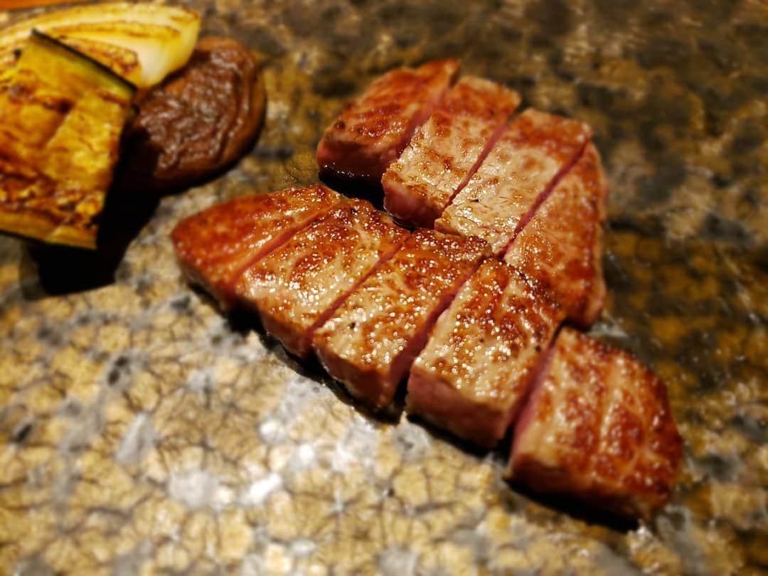 DJ KOOさんのインスタグラム写真 - (DJ KOOInstagram)「11月29日 #いい肉の日 ！！#神戸プレジール ！！神戸で食べたKOO-BE牛は旨かった！！ #神戸牛 #DJKOO」11月29日 11時57分 - dj_koo1019