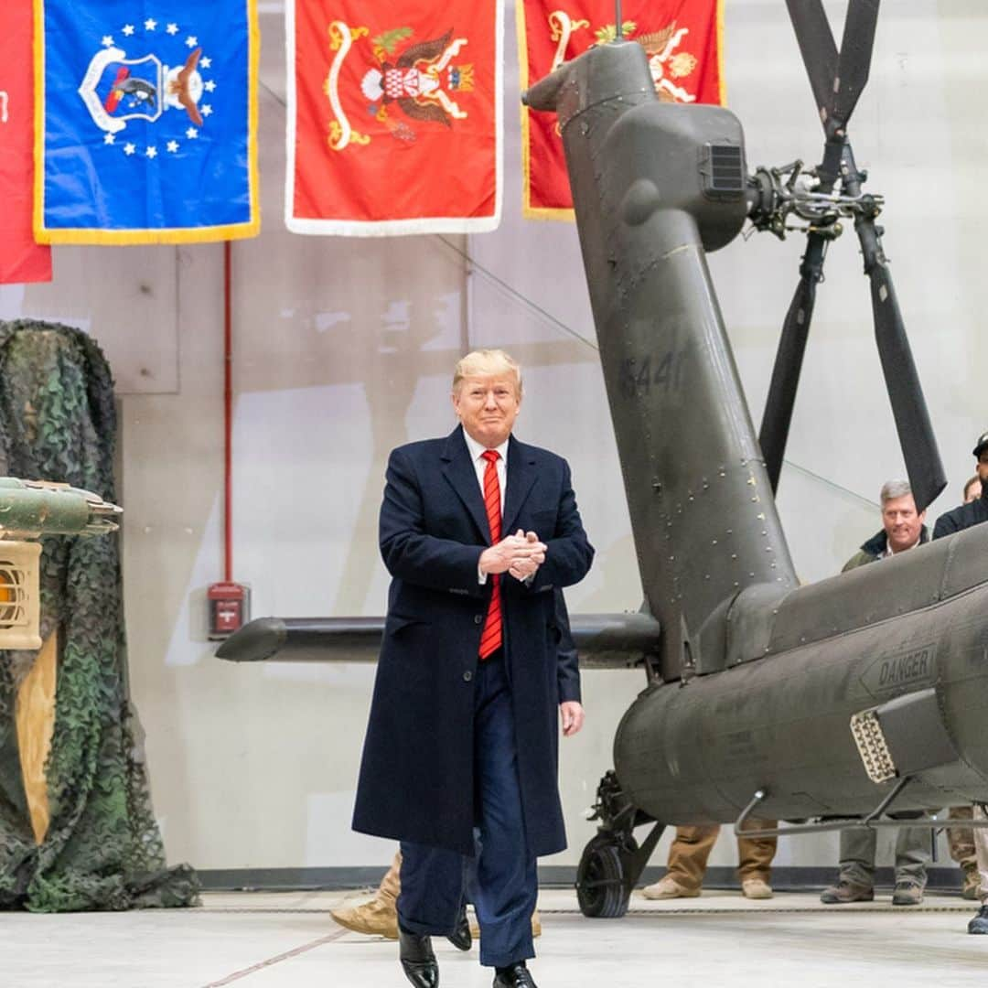 ドナルド・トランプさんのインスタグラム写真 - (ドナルド・トランプInstagram)「We have the most powerful military in the world by far...This evening, as millions of families sit down at their dinner tables back home, they'll say a prayer for the men and women serving in our nation in Afghanistan and deployed all around the globe.」11月29日 12時18分 - realdonaldtrump