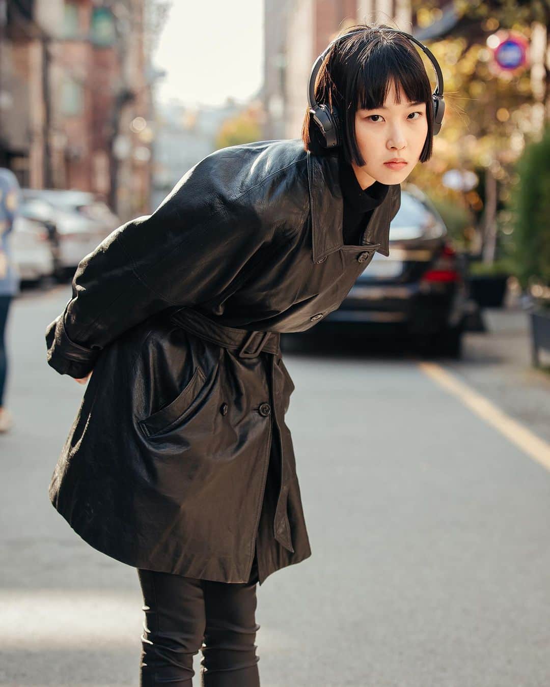 가로수길 , Seoulのインスタグラム：「Seoul Street Fashion Style Thx @sim_yu_jin__ 🔥 모델 심유진 . . #写真 #outfitideas #styleoftheday #ファッション #フォトグラファー #instafashion #파리 #東京 #서울패션위크 #sfw #오오티디 #nyc #koreafashion #패션그램 #womenswear #nyfw #데일리그램 #outfit #ootd #street #streetfashion #streetphoto #가로수길 #이태원 #사진 #스트릿패션 #모델 #wiwt #nyfw #pfw」