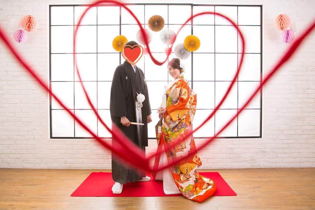 DJ みぃのインスタグラム：「結婚式のお色直しはドレスにしたので前撮りは和装にしました！📸これ6月頃に撮ったんですけど暑くて大変でした😂💦和装も普段はしないので新鮮でおしとやかな気持ちになりました笑🥺結婚式投稿続いてしまいましたがお付き合い頂きありがとうございました🙇‍♀️✨ #結婚式 #前撮り #和装 #やっぱりjojo #この格好であのポーズは結構大変でした」