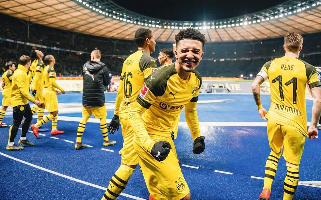 ボルシア・ドルトムントさんのインスタグラム写真 - (ボルシア・ドルトムントInstagram)「⏮ #FlashbackFriday: Remember our last time at @herthabsc❔ Let‘s do it again, lads❕ #BSCBVB」11月29日 22時23分 - bvb09