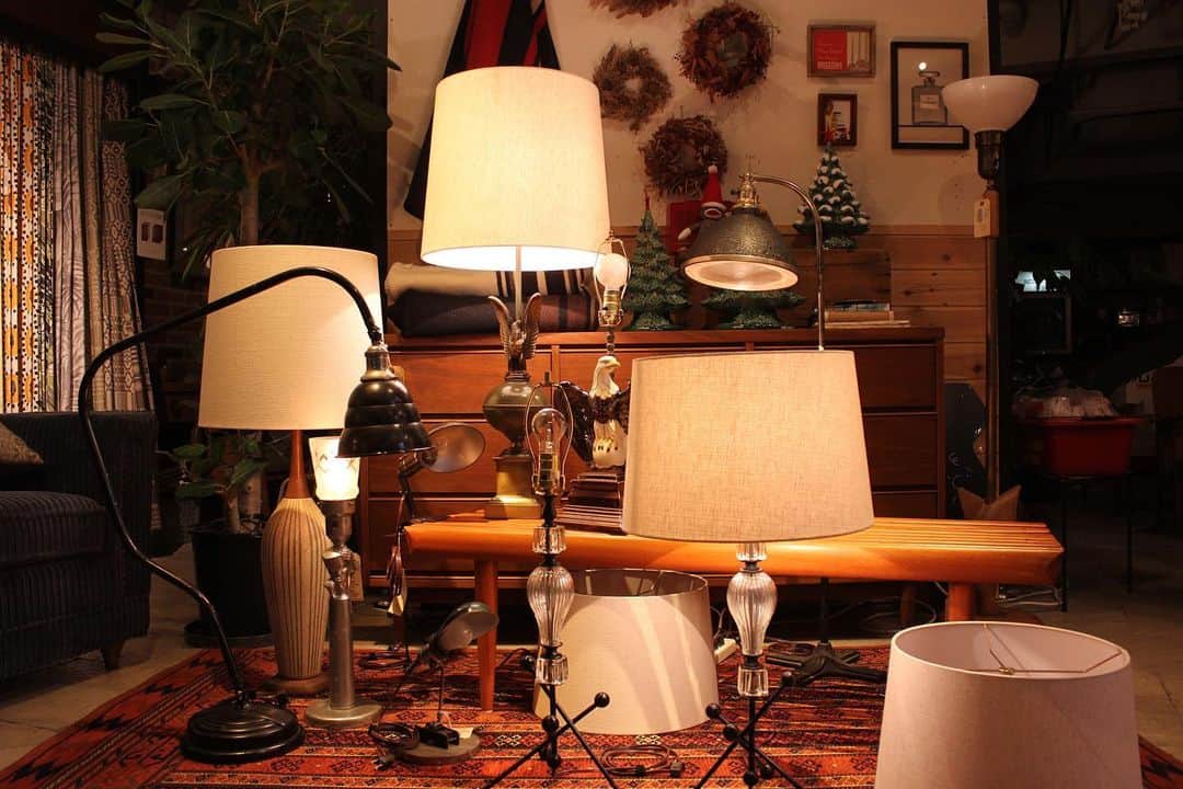 ACME Furnitureのインスタグラム
