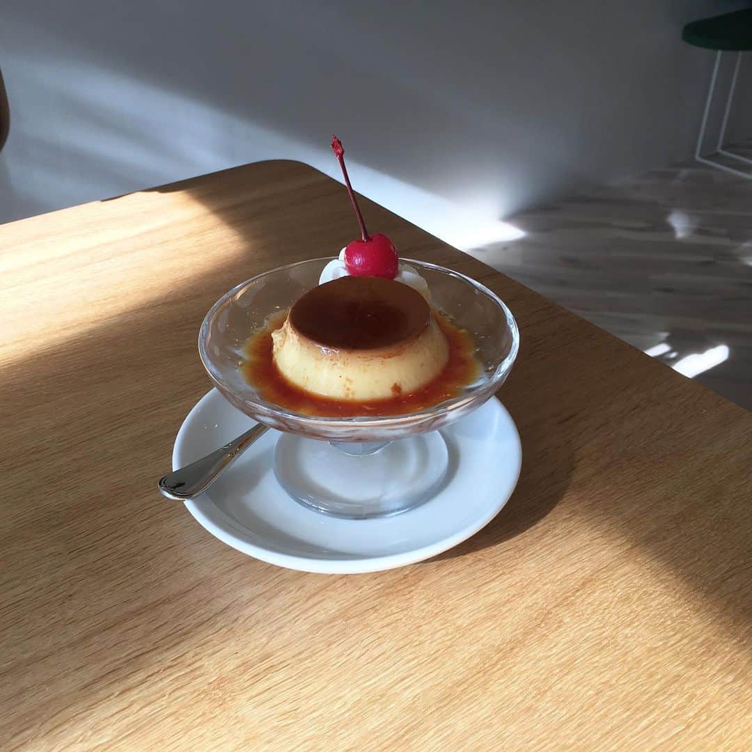 maggydaisyのインスタグラム：「_  もちろん、プリンもね！  #洋食kuchibue」