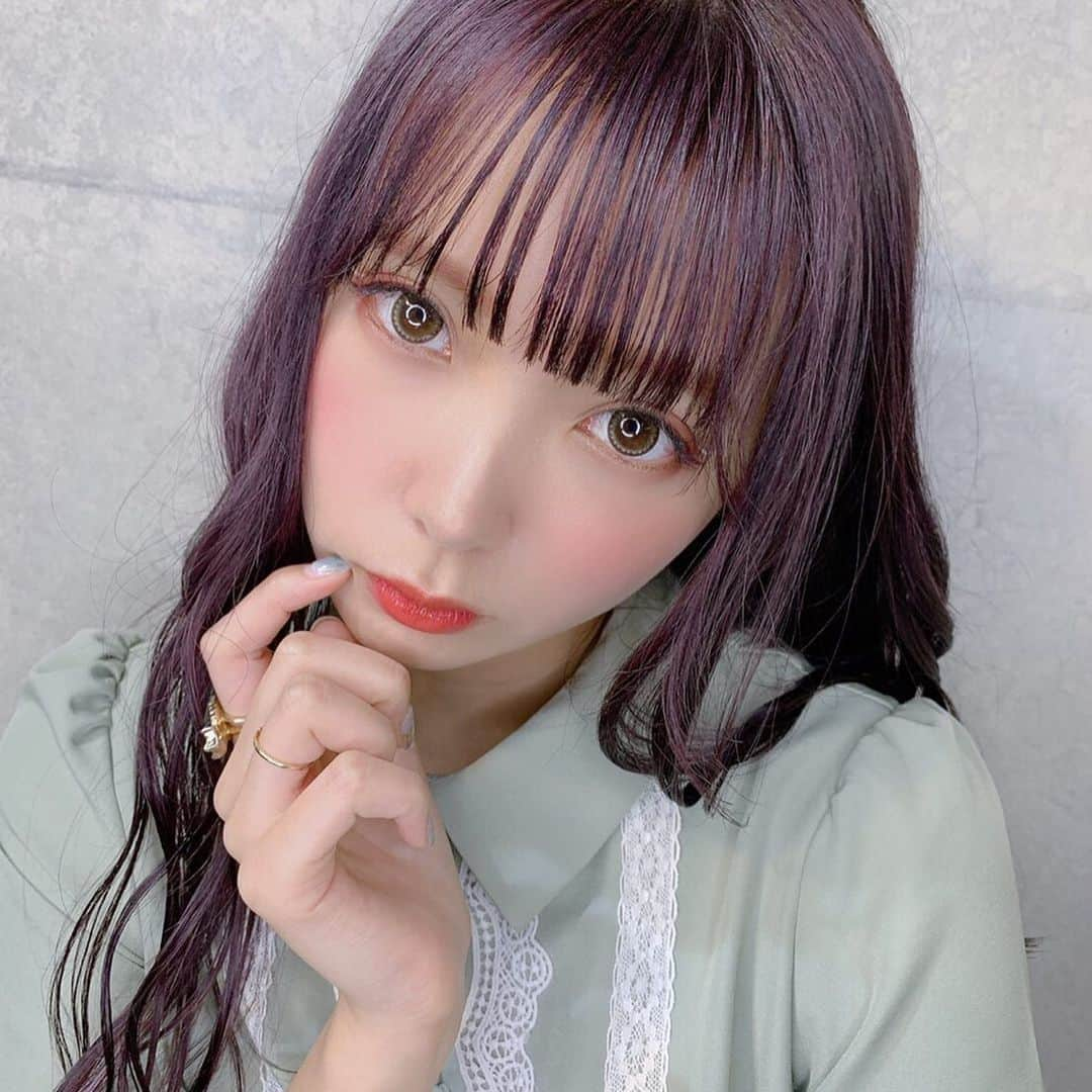 mimさんのインスタグラム写真 - (mimInstagram)「New hair colour🍇  渋井さんのところで染めてもらいました！詳しいカラーは渋井さんのインスタ見てね😊  #haircolor#photo#instagood#followme」11月29日 22時17分 - mim_11_11