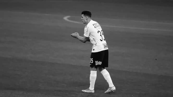 ダニーロ・フェルナンド・アベラールのインスタグラム