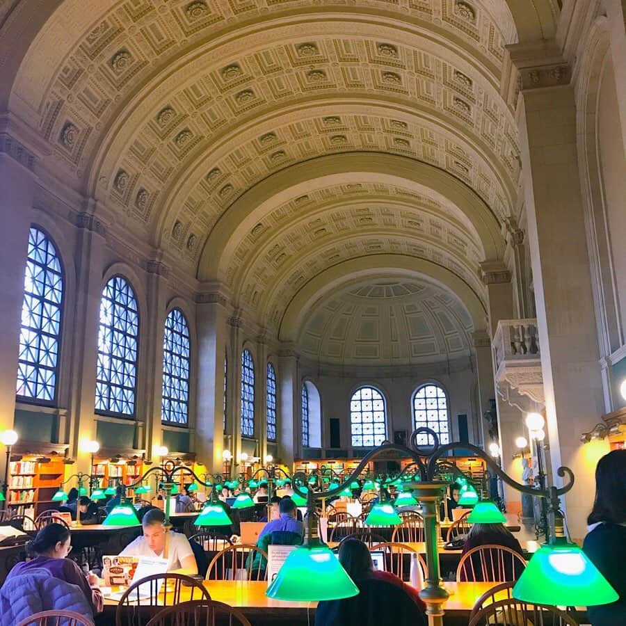 逢月あかりさんのインスタグラム写真 - (逢月あかりInstagram)「素敵な図書館だった✨📚📕 . . #図書館#旅行#旅 #photography #america #boston  #library #trip」11月29日 22時37分 - akari.ouzuki